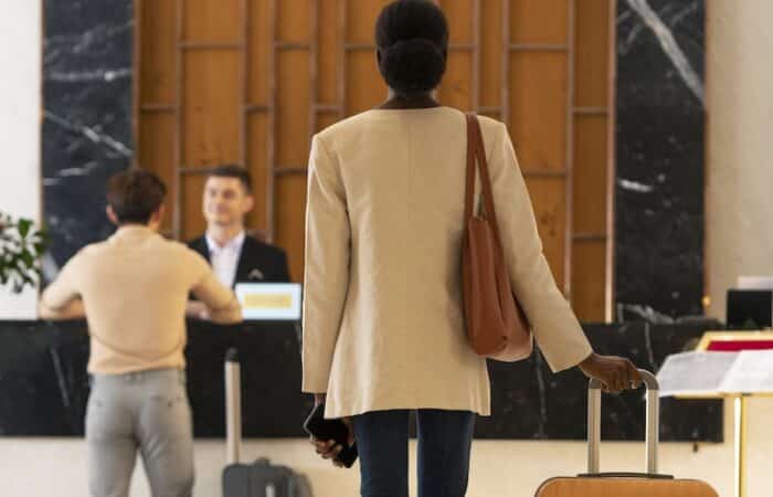 DAL PRIMO CONTATTO ALL’ULTIMO SALUTO: ALLENARSI A PAROLE E AZIONI CHE CONTANO DAVVERO